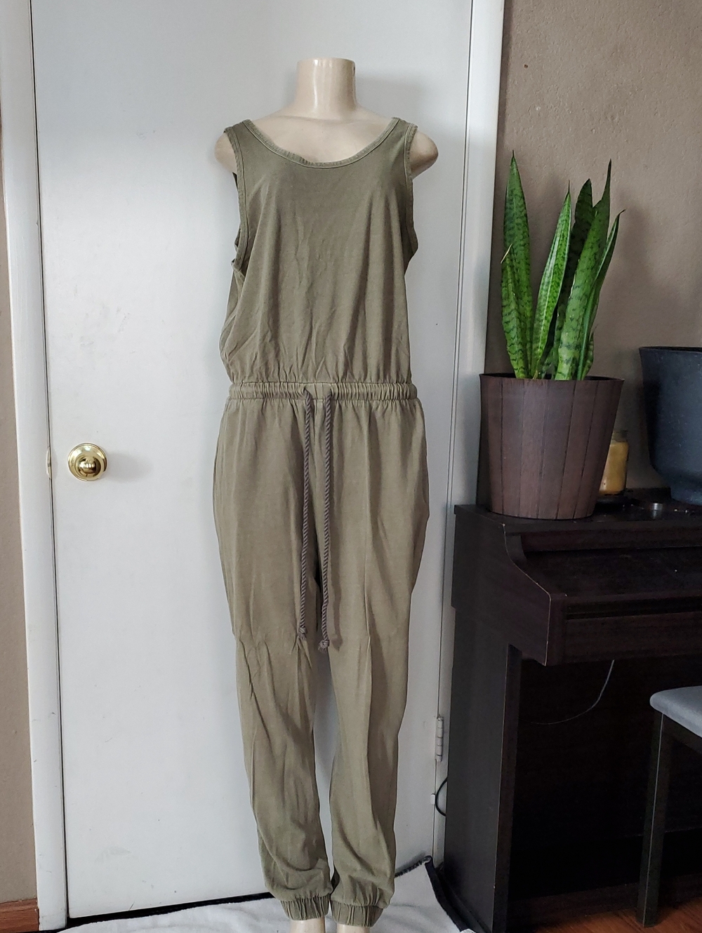 Universal Thread Sleeveless Olive Green Drawstring Jumpsuit hread, a casual